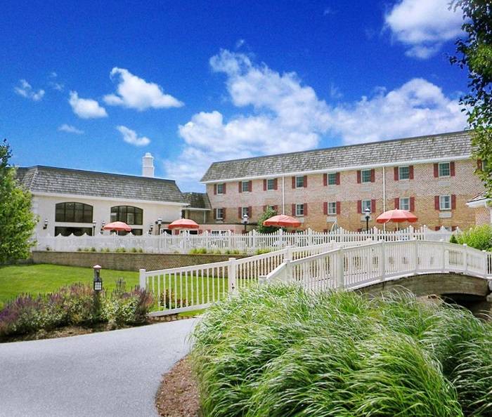 Discovering the Magic of Bird in Hand Family Inn